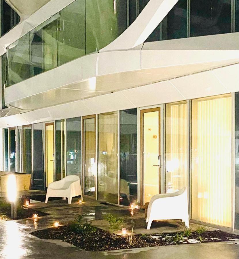 Private Seaview - 2 Balconies, 11th Floor, Elevator, Friendly Lively Area * Aarhus