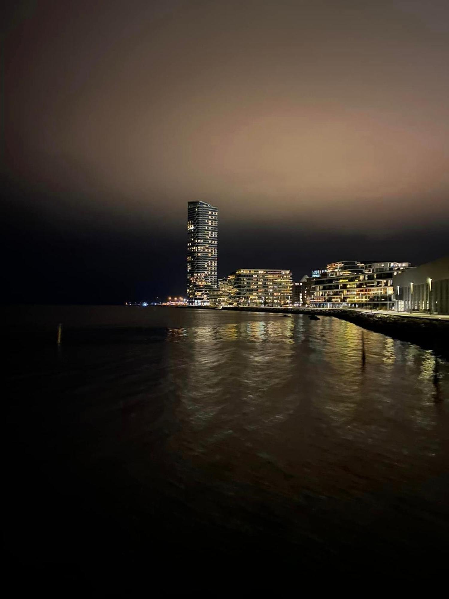 Lejlighed Private Seaview - 2 Balconies, 11th Floor, Elevator, Friendly Lively Area Århus
